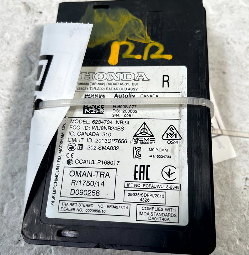 Load image into Gallery viewer, 2019 - 2022 ACURA ILX REAR RIGHT SIDE BLIND SPOT RADAR SENSOR MODULE # 113599
