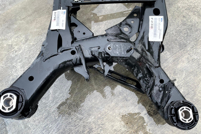 Load image into Gallery viewer, 22-23 KIA STINGER RWD REAR SUSPENSION SUBFRAME CROSSMEMBER CRADLE 3.3L # 110822
