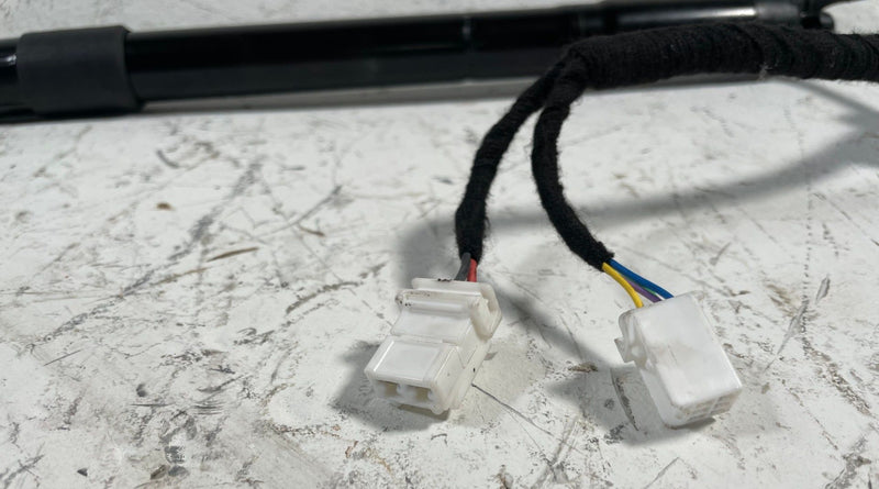 Load image into Gallery viewer, 19-25 HONDA PASSPORT REAR LH &amp; RH LIFTGATE POWER SHOCK LIFT CYLINDER # 113451
