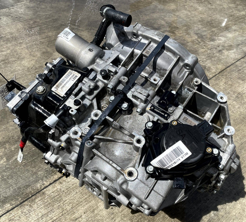 Load image into Gallery viewer, HYUNDAI SANTA FE FWD AUTO TRANSMISSION ASSEMBLY 2.5L 31K MILES 2024-2025 #113238
