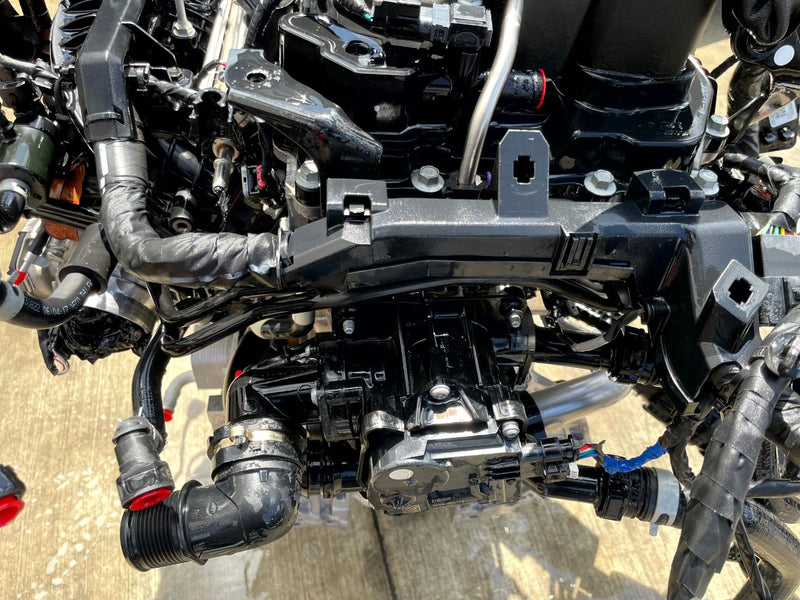 Load image into Gallery viewer, HYUNDAI SANTA FE FWD AUTO ENGINE MOTOR ASSEMBLY 2.5L 31K MILES 24-25 # 113237
