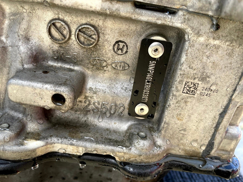 Load image into Gallery viewer, HYUNDAI SANTA FE FWD AUTO ENGINE MOTOR ASSEMBLY 2.5L 31K MILES 24-25 # 113237

