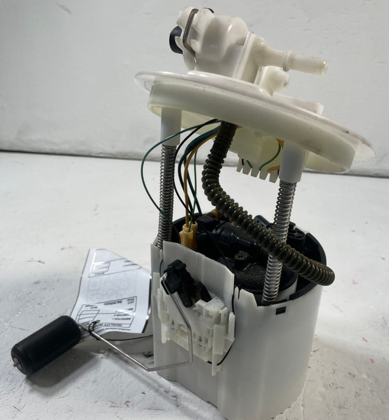 Load image into Gallery viewer, 2021 - 2023 KIA STINGER FUEL GAS TANK PUMP ASSEMBLY 31110-J5150 3.3L # 110795
