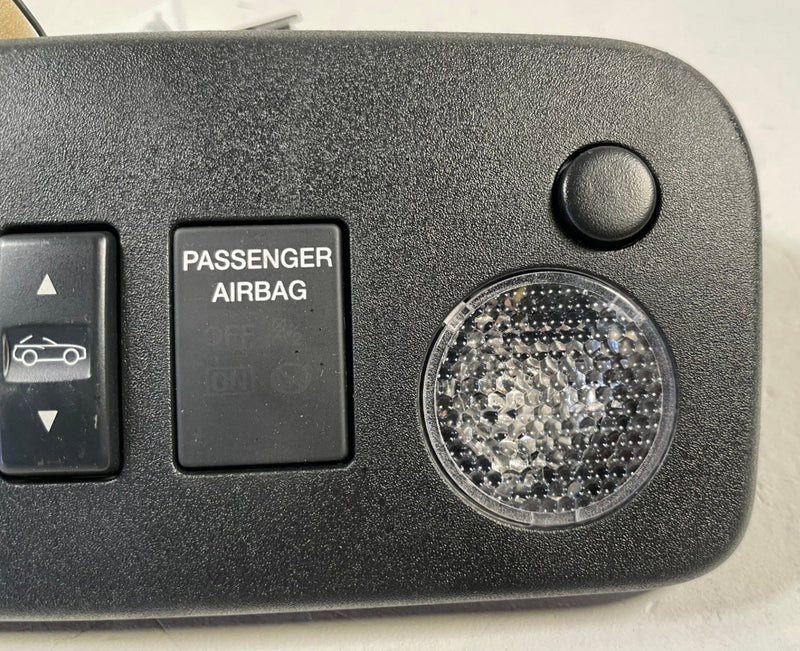 Load image into Gallery viewer, 15-23 FORD MUSTANG CONVERTIBLE FRONT ROOF CONSOLE DOME MAP LIGHT LAMP # 113498
