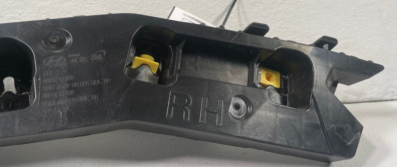 Load image into Gallery viewer, 2023 - 2025 HYUNDAI IONIQ 6 REAR RIGHT PASSENGER BUMPER SUPPORT BRACKET # 112260
