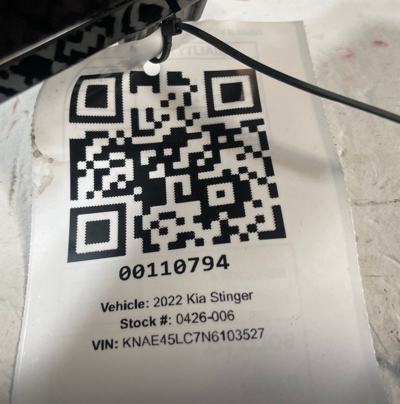 Load image into Gallery viewer, 2022 - 2023 KIA STINGER DASHBOARD RADIO INFORMATION DISPLAY SCREEN UNIT # 110794
