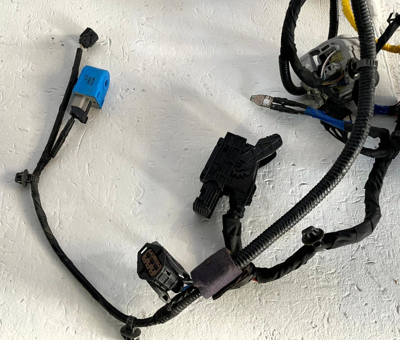 Load image into Gallery viewer, 2024-2026 HYUNDAI SANTA FE ENGINE BAY ROOM WIRE HARNESS W/FUSE BOX 2.5L # 113234
