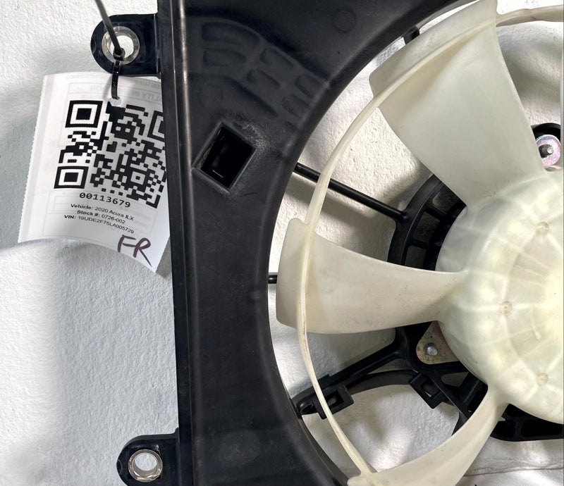 Load image into Gallery viewer, 16-22 ACURA ILX FRONT RIGHT SIDE RADIATOR COOLING FAN SHROUD ASSEMBLY # 113679
