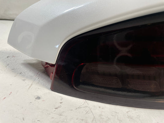 2022 - 2023 KIA STINGER REAR LEFT SIDE QUARTER PANEL TAIL LAMP LIGHT