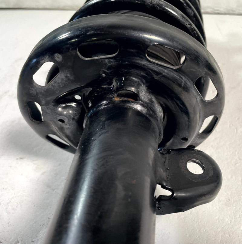 Load image into Gallery viewer, 2016 - 2022 ACURA ILX FRONT RIGHT SIDE SHOCK STRUT ABSORBER ASSEMBLY # 113647
