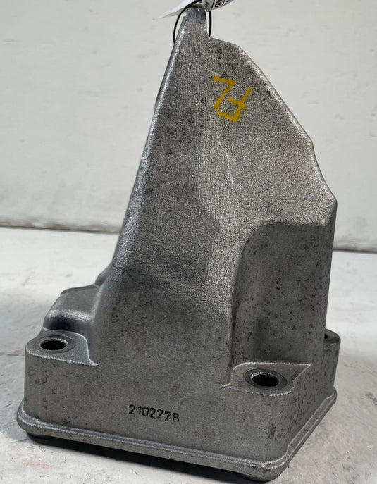 2018 - 2023 KIA STINGER RWD FRONT LEFT ENGINE MOUNT SUPPORT BRACKET 3.3L
