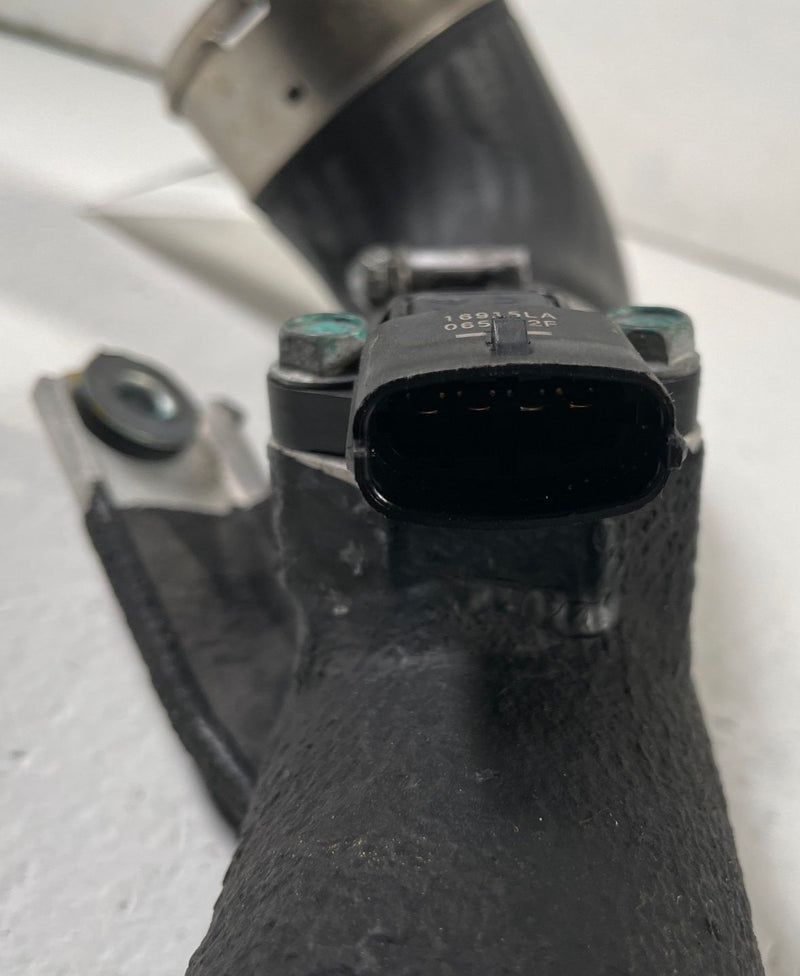 Load image into Gallery viewer, 2019 - 2023 GENESIS G70 INTERCOOLER OUTLET THROTTLE VALVE HOSE TUBE PIPE #108103
