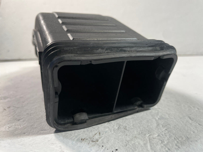 Load image into Gallery viewer, 20-25 HYUNDAI PALISADE ENGINE AIR CLEANER INLET INTAKE DUCT HOSE TUBE # 109464
