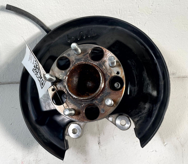 Load image into Gallery viewer, 2019 - 2022 ACURA ILX REAR RIGHT SIDE SPINDLE KNUCKLE W/ BEARING HUB # 113650
