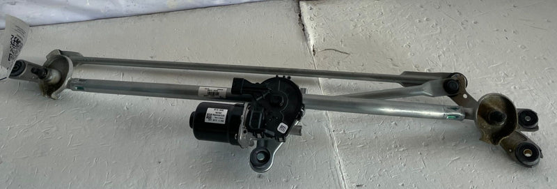Load image into Gallery viewer, 22-26 TOYOTA TUNDRA FRONT WINDSHILED WIPER TRANSMISSION LINKAGE W/MOTOR # 108462

