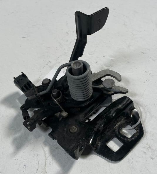2018 - 2025 FORD MUSTANG HOOD BONNET LOCK LATCH ASSEMBLY KR3Z-16700-C