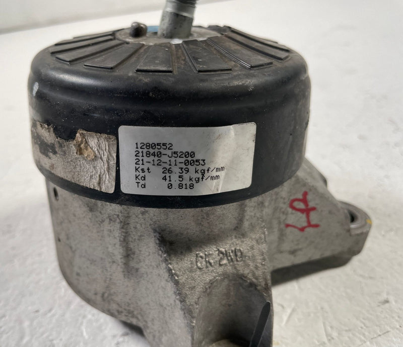 Load image into Gallery viewer, 19-23 GENESIS G70 RWD FRONT RIGHT PASSENGER SIDE ENGINE MOTOR MOUNT 2.0L #108094

