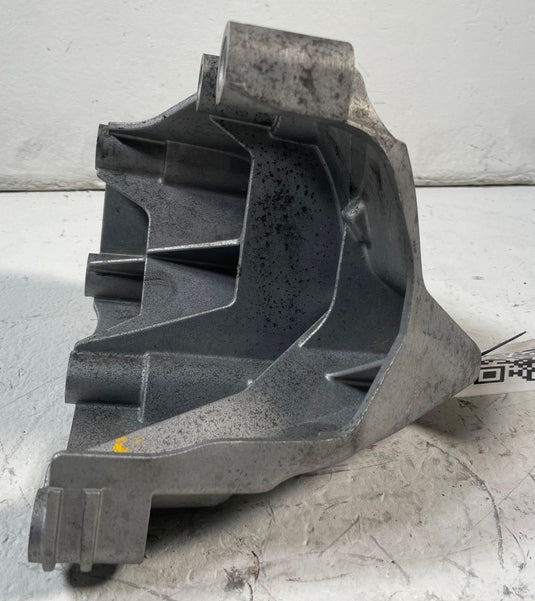 2018-2023 KIA STINGER RWD FRONT RIGHT ENGINE MOUNT SUPPORT BRACKET 3.3L