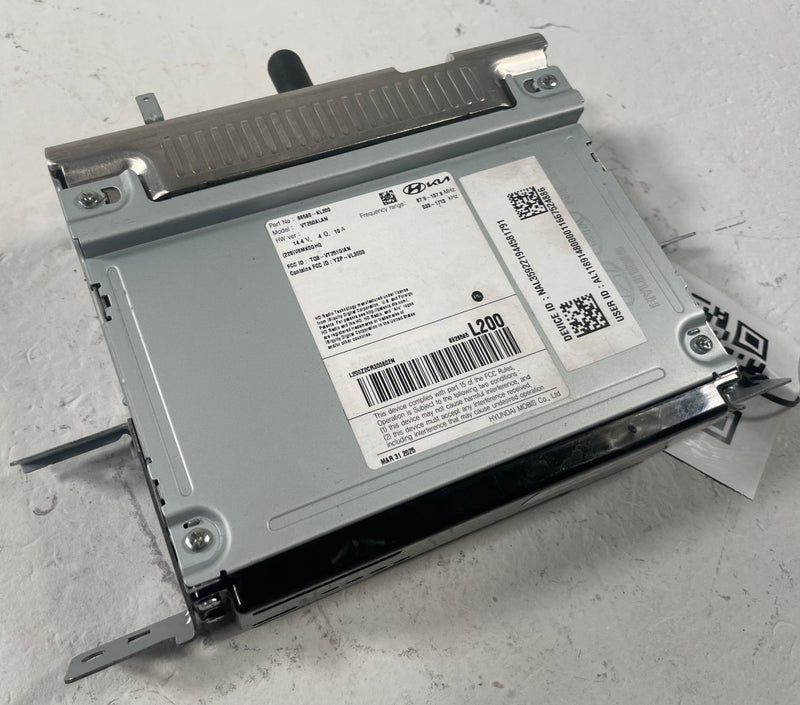 Load image into Gallery viewer, 2023-2025 HYUNDAI IONIQ 6 AUDIO RADIO RECEIVER CONTROL MODULE 96560KL200 #112274
