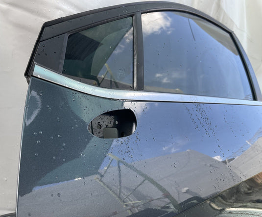 KIA SPORTAGE FRONT LEFT SIDE DOOR SHELL ASSEMBLY CHARCOAL (KDG) 23-26