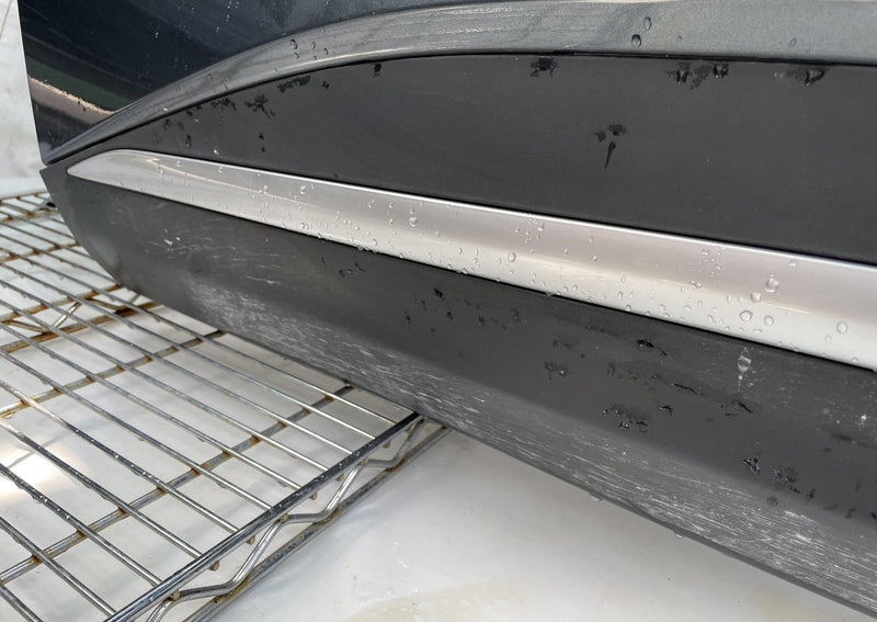 Load image into Gallery viewer, KIA SPORTAGE FRONT LEFT SIDE DOOR SHELL ASSEMBLY CHARCOAL (KDG) 23-26 # 113314

