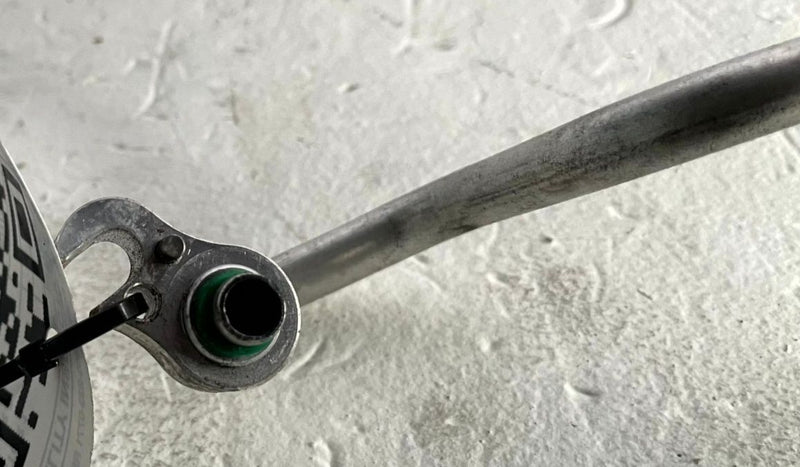 Load image into Gallery viewer, 2018 - 2023 KIA STINGER AC AIR CONDITIONING LIQUID HOSE PIPE LINE 3.3L # 110779
