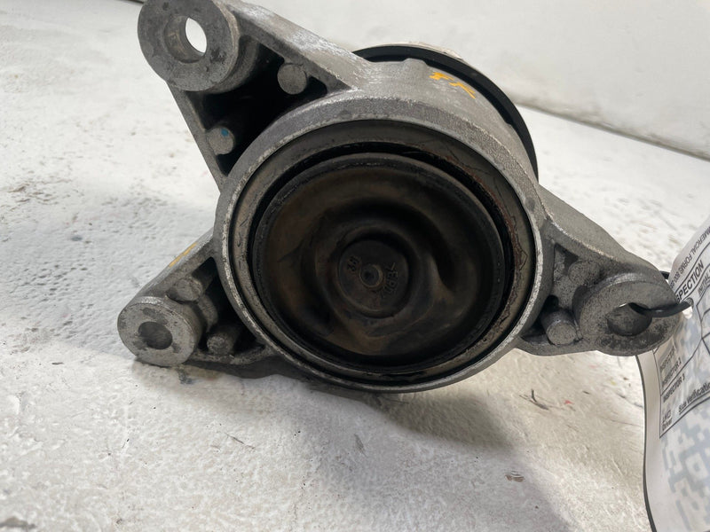 Load image into Gallery viewer, 2018-2023 KIA STINGER FRONT RIGHT SIDE ENGINE MOTOR MOUNT BRACKET 3.3L # 110819
