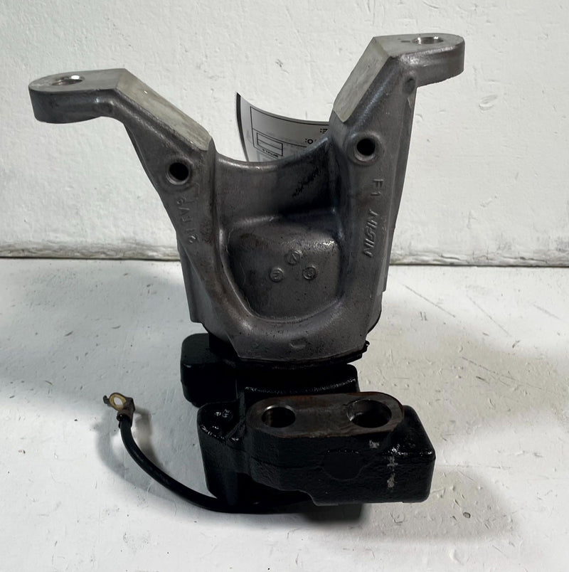 Load image into Gallery viewer, 2016-2022 ACURA ILX FWD FRONT RIGHT ENGINE FRAME MOTOR MOUNT BRACKET # 113645
