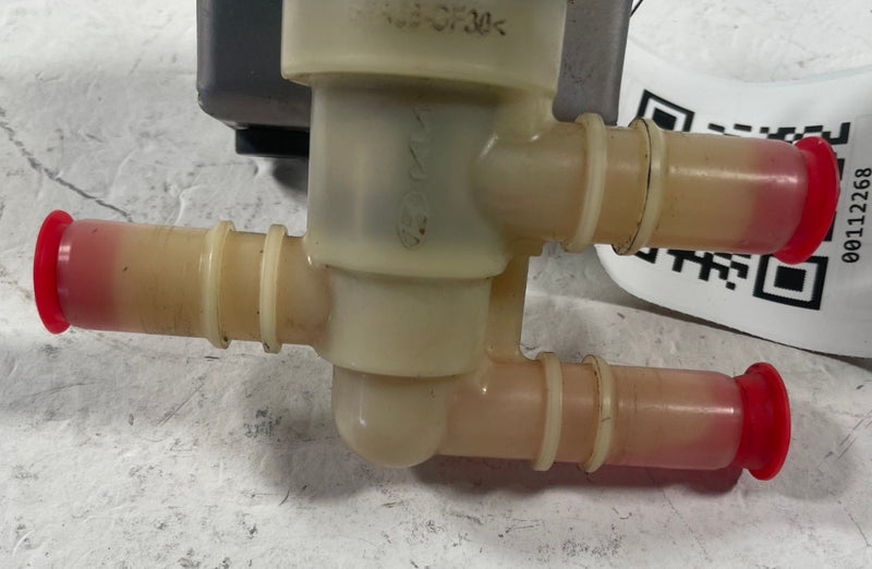 Load image into Gallery viewer, 2023-2025 HYUNDAI IONIQ 6 HVAC A/C 3-WAY HEATER WATER CONTROL VALVE # 112268
