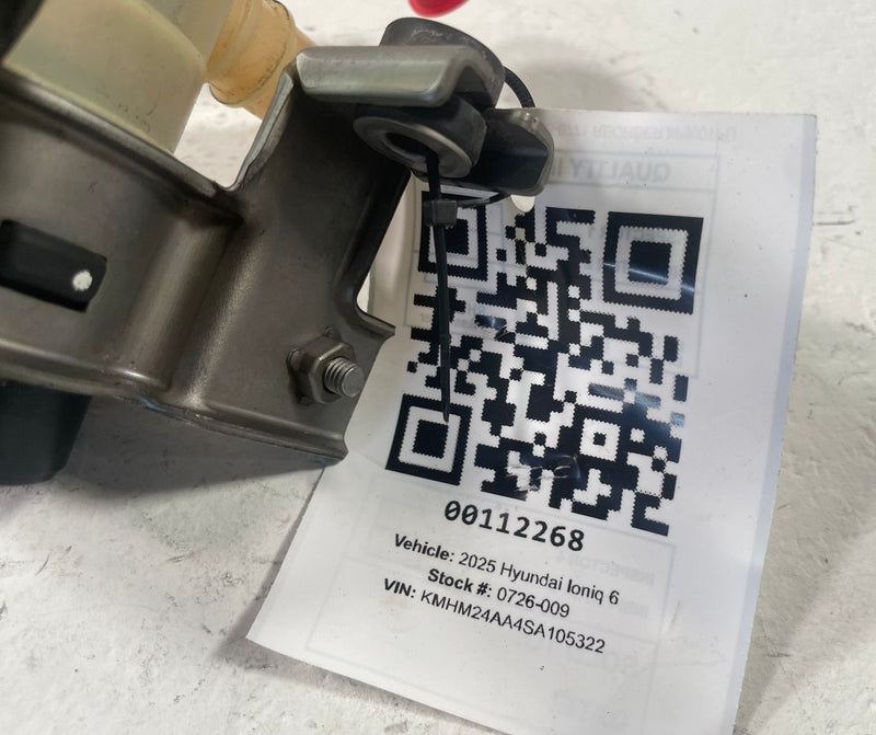 Load image into Gallery viewer, 2023-2025 HYUNDAI IONIQ 6 HVAC A/C 3-WAY HEATER WATER CONTROL VALVE # 112268
