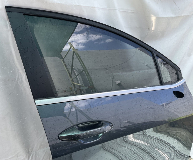 Load image into Gallery viewer, KIA SPORTAGE FRONT RIGHT SIDE DOOR SHELL ASSEMBLY CHARCOAL (KDG) 23-26 # 113315
