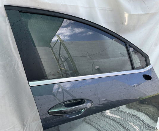 KIA SPORTAGE FRONT RIGHT SIDE DOOR SHELL ASSEMBLY CHARCOAL (KDG) 23-26