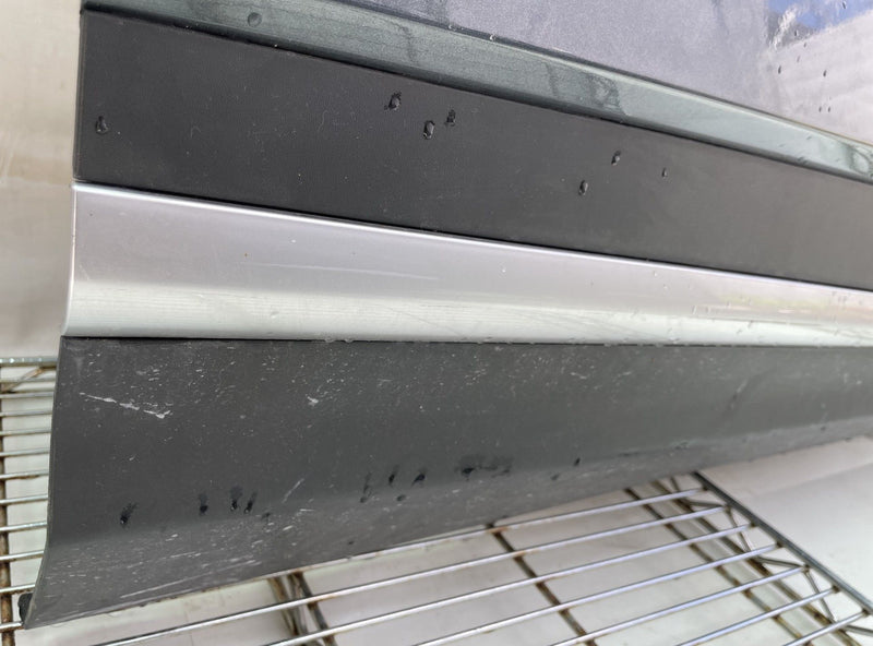 Load image into Gallery viewer, KIA SPORTAGE FRONT RIGHT SIDE DOOR SHELL ASSEMBLY CHARCOAL (KDG) 23-26 # 113315
