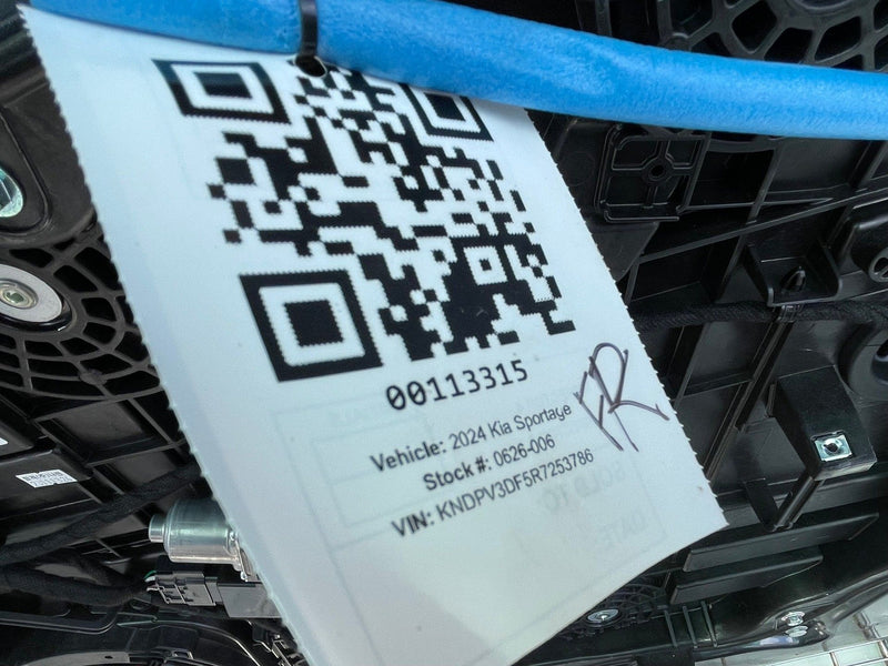 Load image into Gallery viewer, KIA SPORTAGE FRONT RIGHT SIDE DOOR SHELL ASSEMBLY CHARCOAL (KDG) 23-26 # 113315
