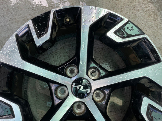 KIA SPORTAGE 18x7-1/2 5 SPOKE MACHINED FACE ALLOY WHEEL RIM 2023-2025