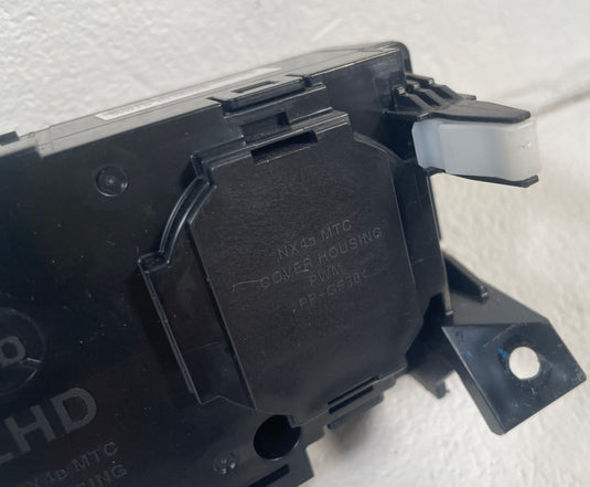 22-24 HYUNDAI TUCSON DASH A/C HEATER CLIMATE CONTROL PANEL SWITCH 2.5L