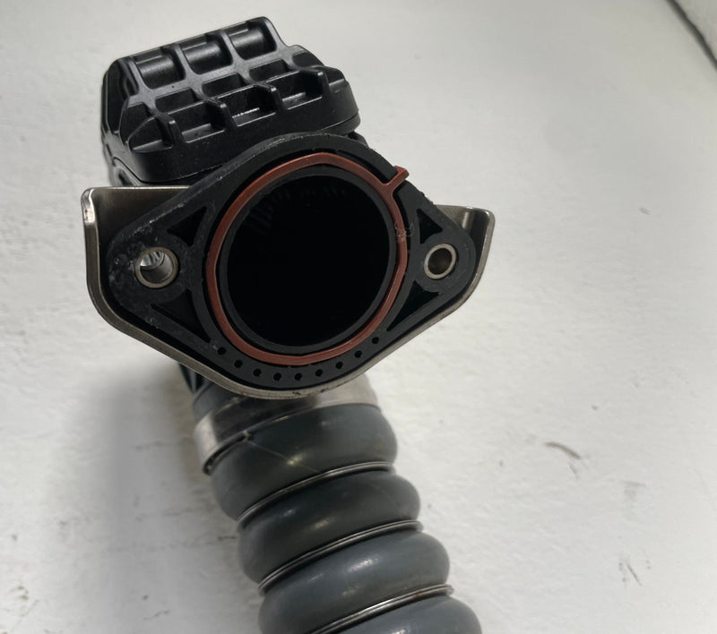 Load image into Gallery viewer, 19-23 GENESIS G70 RIGHT INTERCOOLER AIR INTAKE INLET HOSE TUBE PIPE 2.0L #108166

