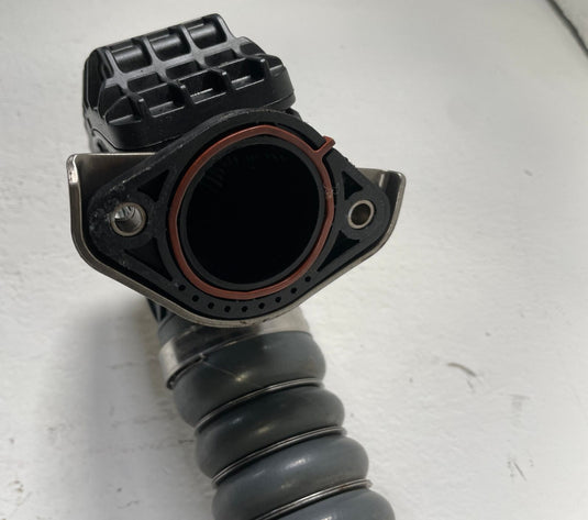 19-23 GENESIS G70 RIGHT INTERCOOLER AIR INTAKE INLET HOSE TUBE PIPE 2.0L