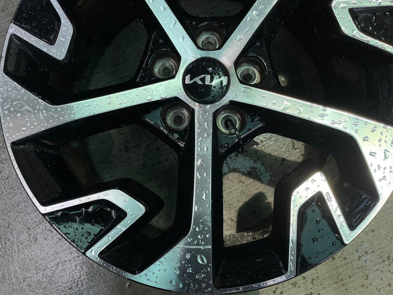 Load image into Gallery viewer, KIA SPORTAGE 18x7-1/2 5 SPOKE MACHINED FACE ALLOY WHEEL RIM 2023-2025 # 113320
