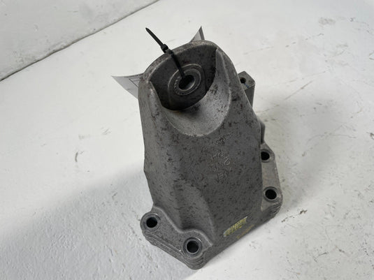2019-2023 GENESIS G70 RWD FRONT RIGHT ENGINE MOUNT SUPPORT BRACKET 2.0L
