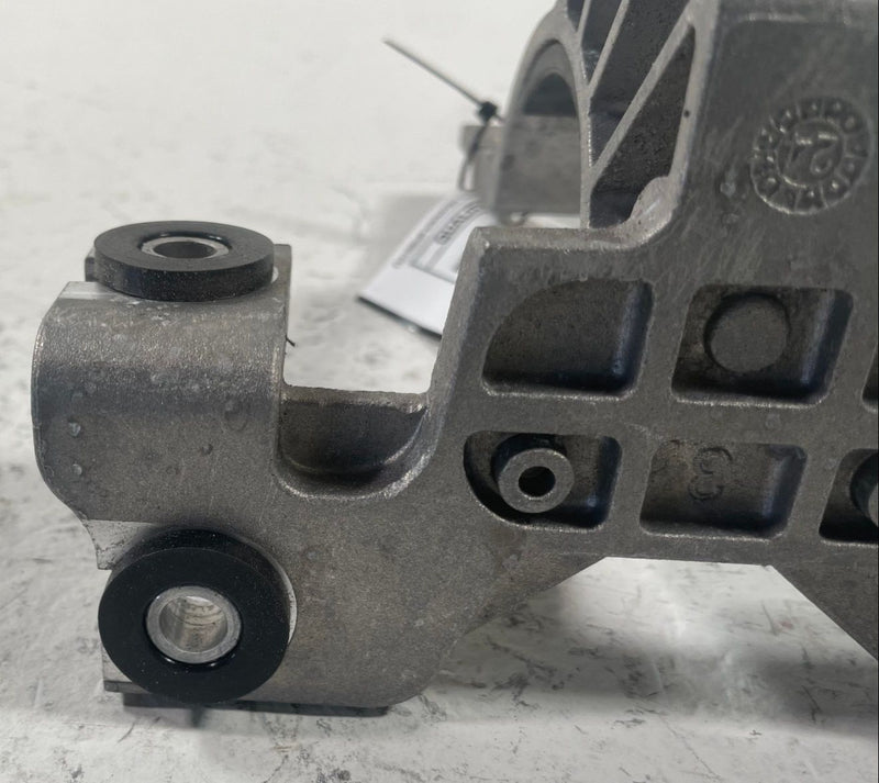 Load image into Gallery viewer, 2023 - 2025 HYUNDAI IONIQ 6 ELECTRIC COOLANT COOLING WATER PUMP BRACKET # 112251
