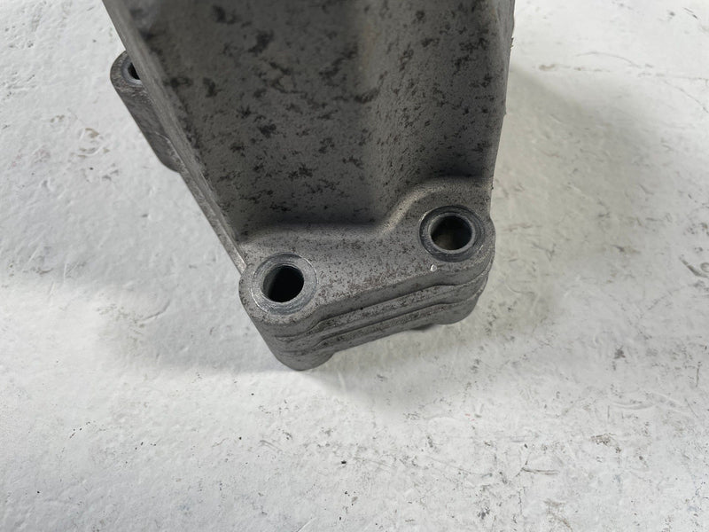 Load image into Gallery viewer, 2019-2023 GENESIS G70 RWD FRONT RIGHT ENGINE MOUNT SUPPORT BRACKET 2.0L # 108167
