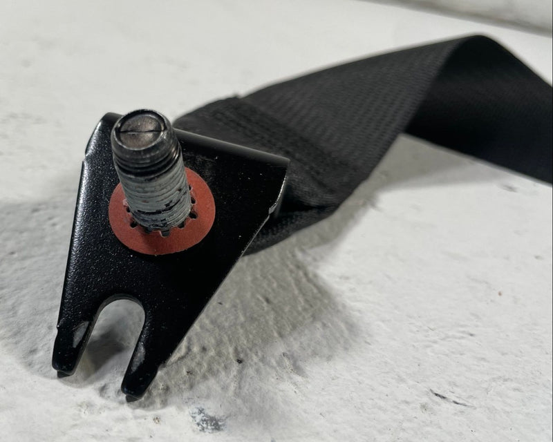 Load image into Gallery viewer, 2023 - 2025 HYUNDAI IONIQ 6 REAR RIGHT PASSENGER SIDE SEATBELT RETRACTOR #110882
