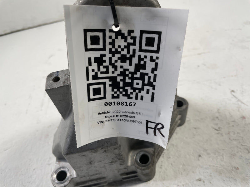 Load image into Gallery viewer, 2019-2023 GENESIS G70 RWD FRONT RIGHT ENGINE MOUNT SUPPORT BRACKET 2.0L # 108167
