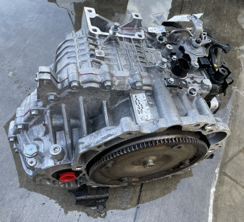 Load image into Gallery viewer, KIA SPORTAGE FWD AUTOMATIC TRANSMISSION ASSEMBLY 2.5L 15K MILES 23-25 # 113317
