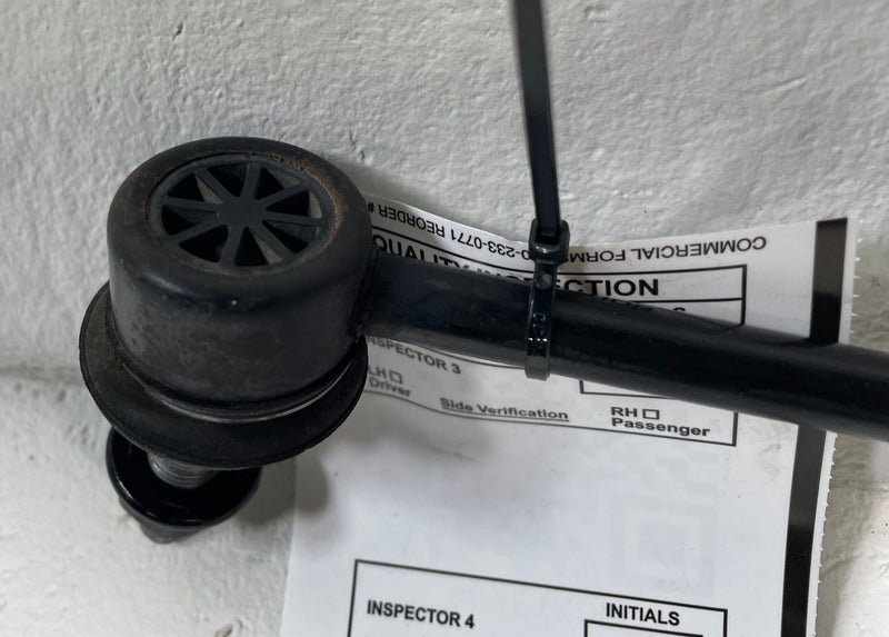 Load image into Gallery viewer, 22-26 HYUNDAI TUCSON FRONT LEFT OR RIGHT STABILIZER SWAY BAR END LINK # 113698
