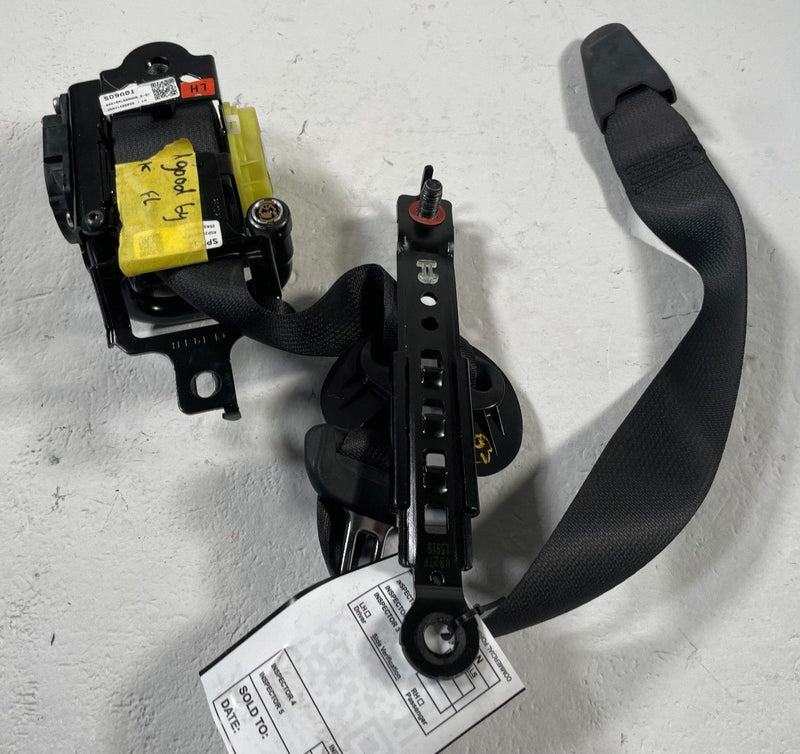 Load image into Gallery viewer, 2023 - 2025 HYUNDAI IONIQ 6 FRONT LEFT DRIVER SIDE SEAT BELT RETRACTOR # 110870
