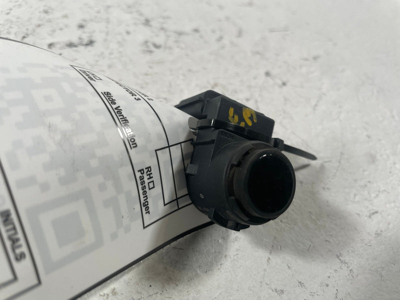 Load image into Gallery viewer, 2022-2025 HYUNDAI IONIQ 5 REAR BUMPER PARKING AID ASSIST PDC SENSOR # 112285
