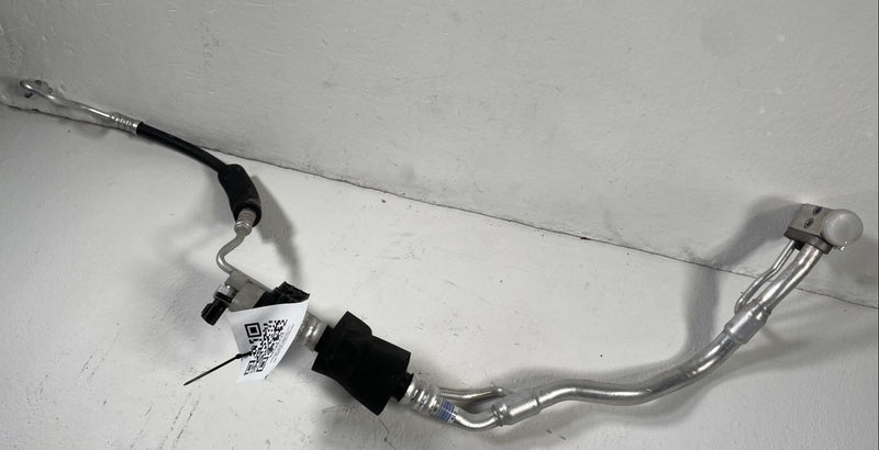 Load image into Gallery viewer, 2019-2025 GENESIS G70 AC A/C AIR CONDITIONING SUCTION &amp; LIQUID PIPE LINE #104354
