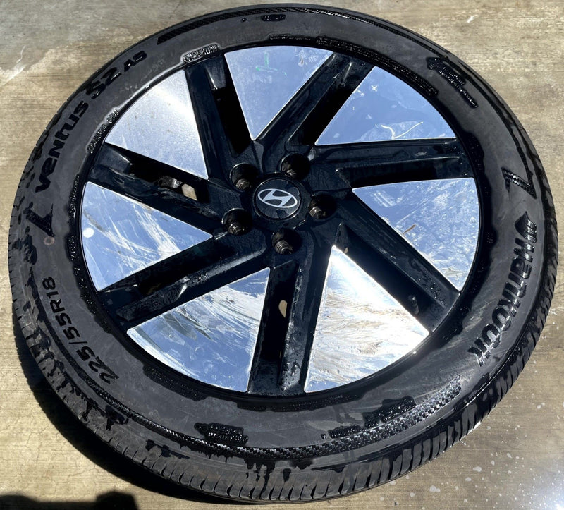 Load image into Gallery viewer, HYUNDAI IONIQ 6 18x7.5 BLACK 7-SLOT ALLOY WHEEL RIM W/TIRE (ONLY#1) 23-25 110917
